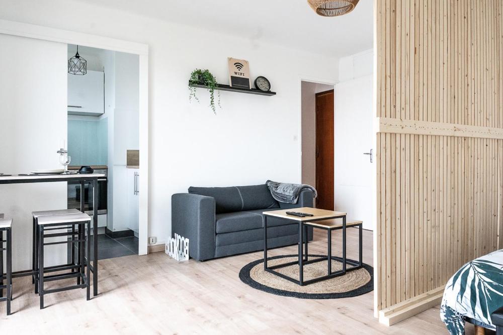 Apartamento Studio cocooning 2 étoiles / clim / plage 7min à pied Fréjus Exterior foto