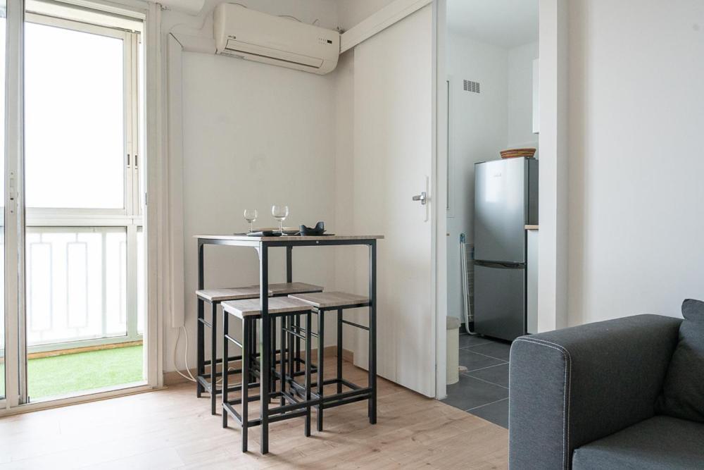 Apartamento Studio cocooning 2 étoiles / clim / plage 7min à pied Fréjus Exterior foto